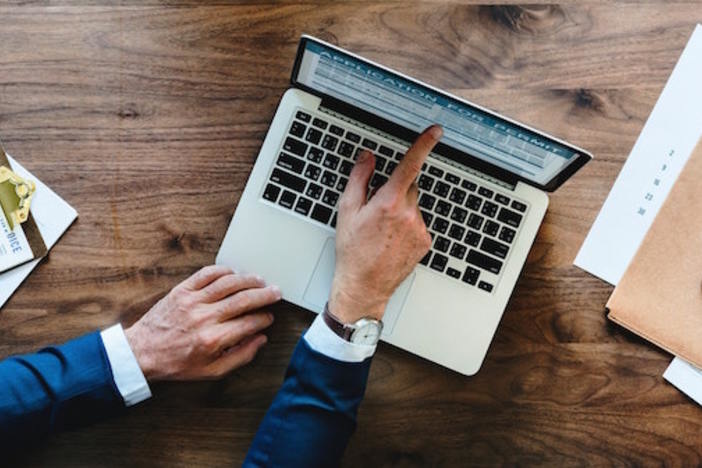 Internet Marketing for Property Managers: How to Create Effective Content ads-computer