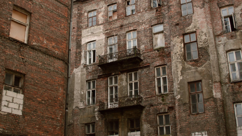 Should Your Rentals Be in a Stable or Shaky Neighborhood? Neighborhood