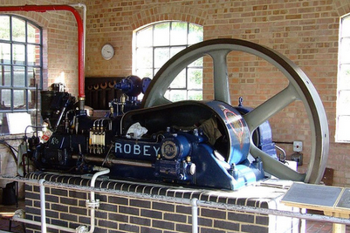 The Flywheel Effect: Building Your Business into a Passive Income Machine Flywheel