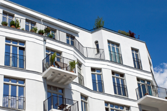How to Be Reasonable As a Landlord With Apartment Wear and Tear and Security Deposits