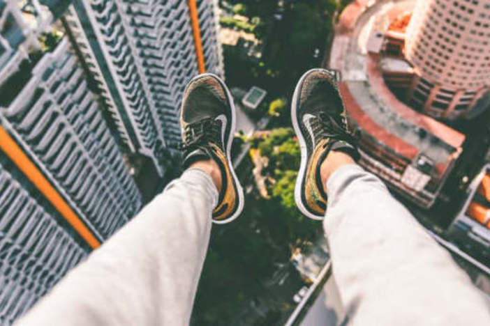 3 Practical Ways to Expand Your Comfort Zone (So You Can Do More Deals!) overcome-fear