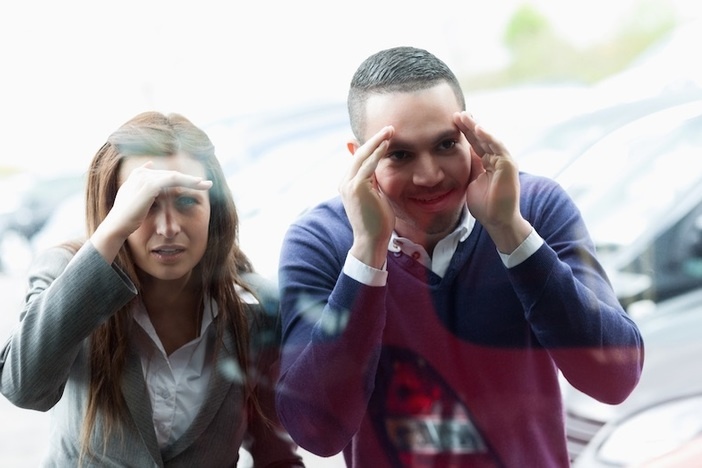 6 Smart Tips for Getting the “First Look” at Every Hot Deal
