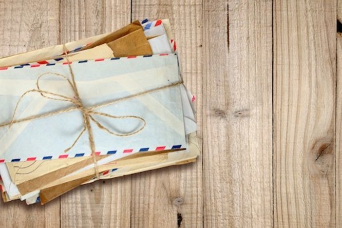 Want to Land Deals? Better Stand Out in a Sea of Yellow Letters! Here’s How. stand-out-marketing