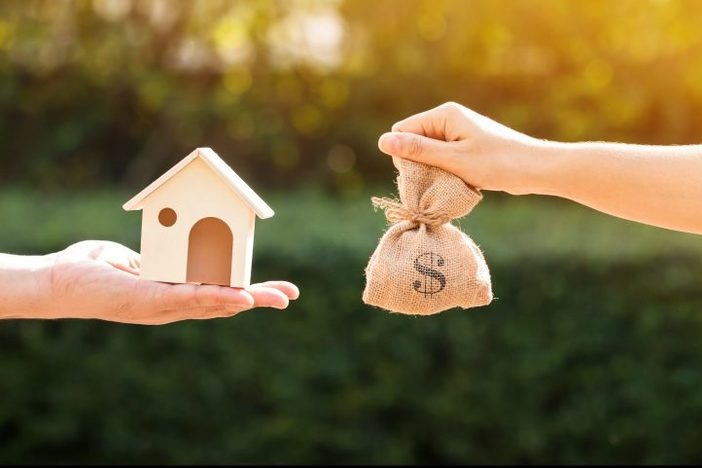 What Comes First in Wholesaling: The Cash Buyer or the Deal? money-investor